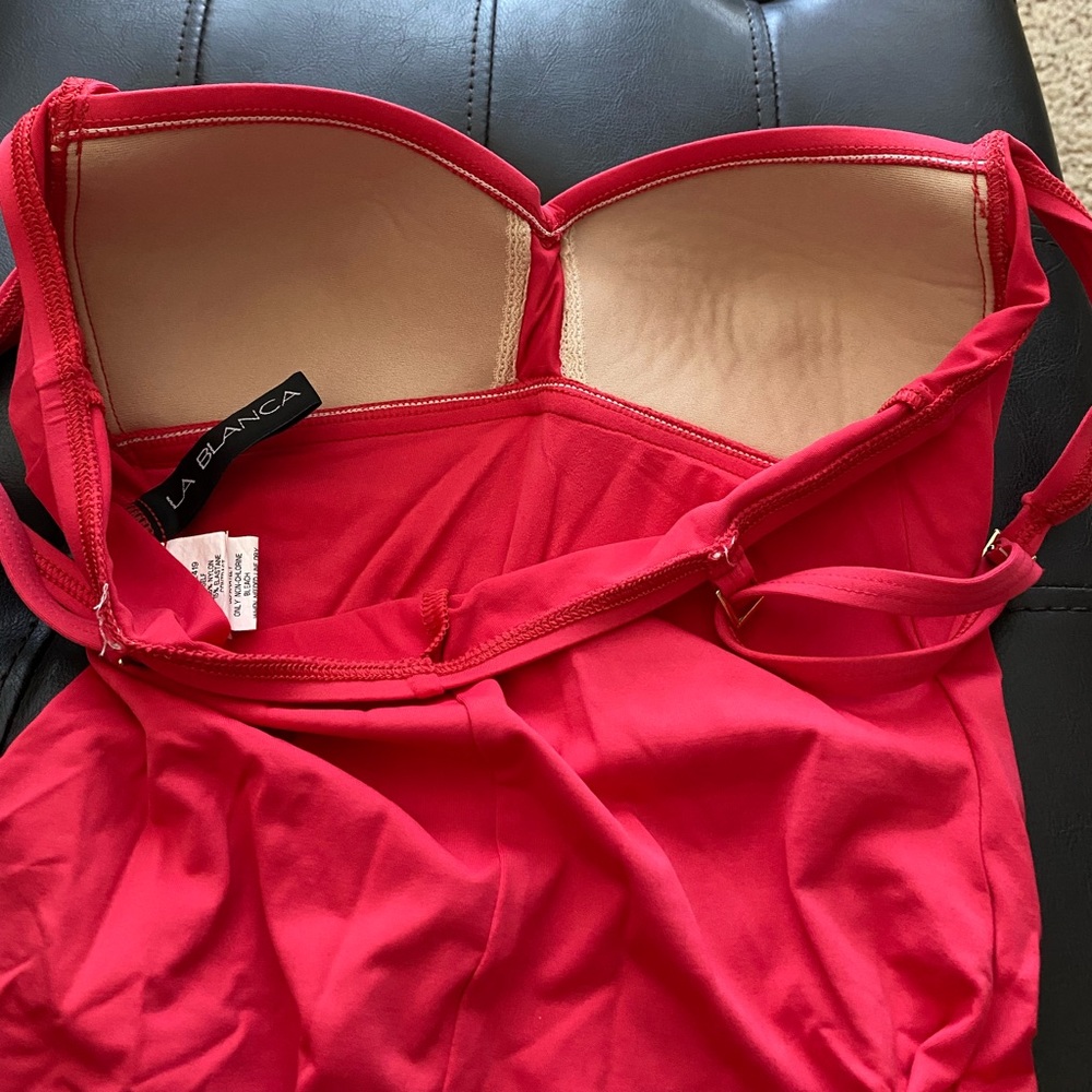 La Blanca Coral Ruched Twist Front One Piece Swimsuit - Picture 6 of 11